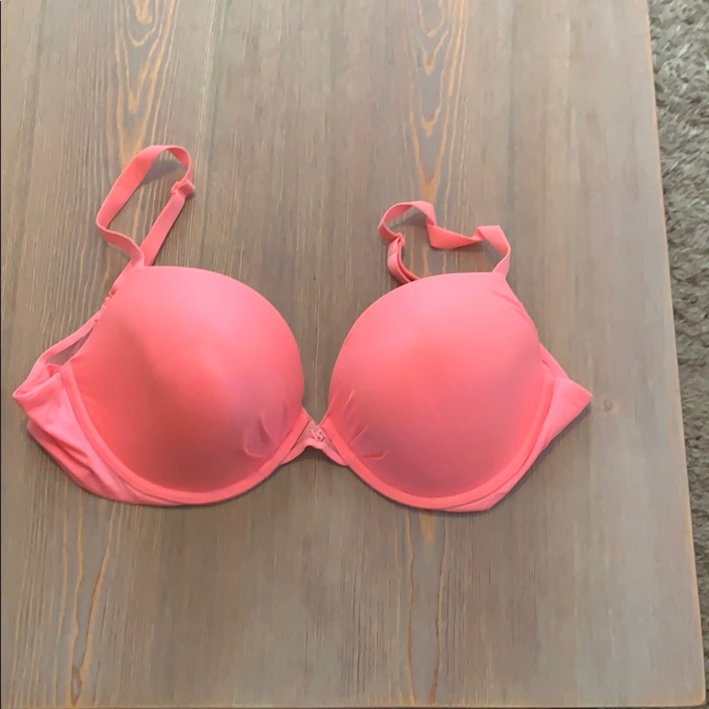Peach Victoria’s Secret 36DD bra